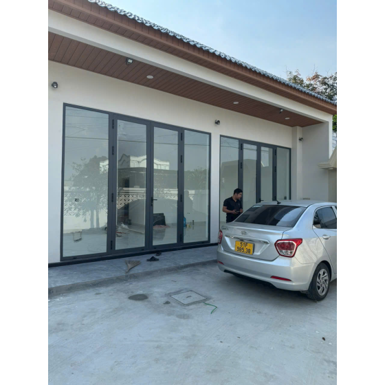Cửa nhôm Xingfa nhà phố