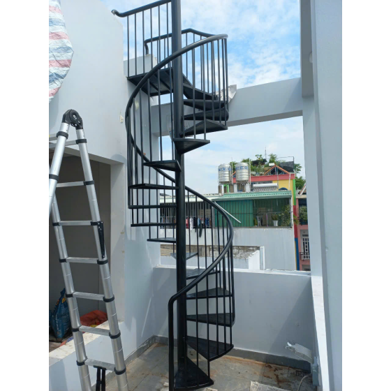Cầu thang, lan can sắt hiện đại
