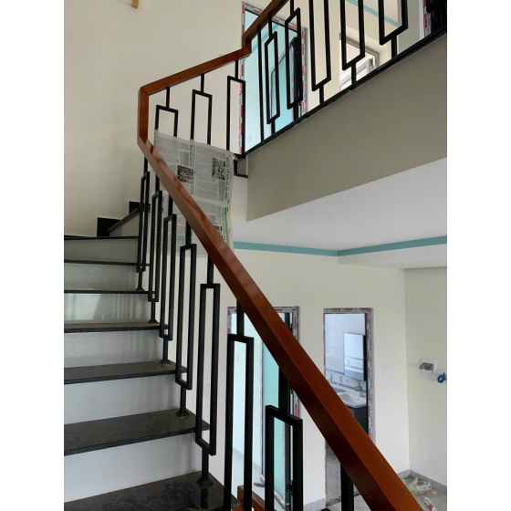 Cầu thang, lan can sắt hiện đại